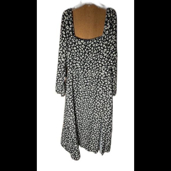 SHEIN curve 2xl ditsy floral square neck slit hem bishop sleeve dress - Picture 2 of 4